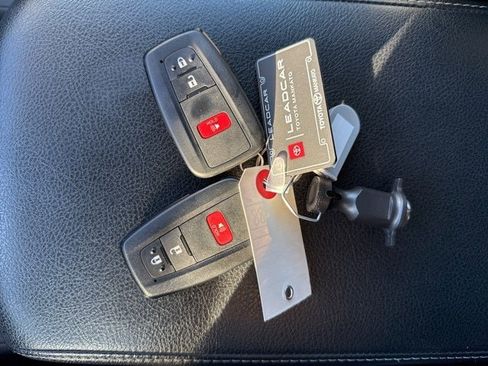 Certified 2024 Toyota 4Runner SR5 Premium image 38