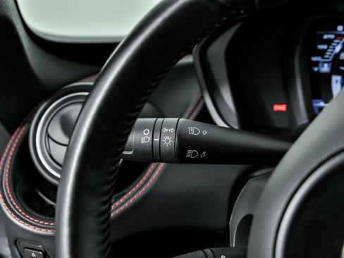 Used 2015 Alfa Romeo 4C Coupe w/ Leather Interior Group image 28