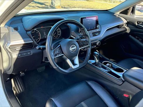 Used 2024 Nissan Altima 2.5 SR image 17
