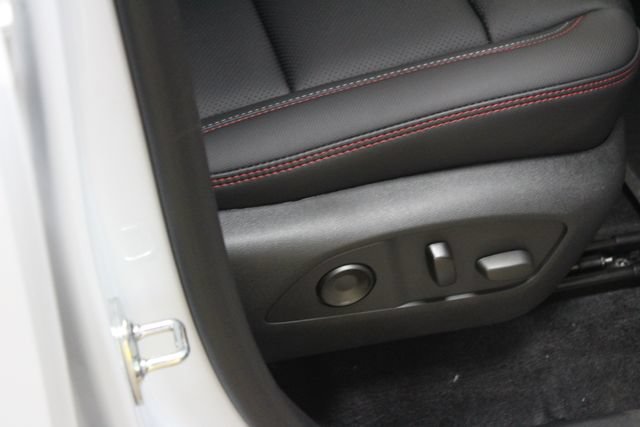 New 2026 Chevrolet Traverse RS w/ LPO, Floor Liner Package AWD/4WD image 13