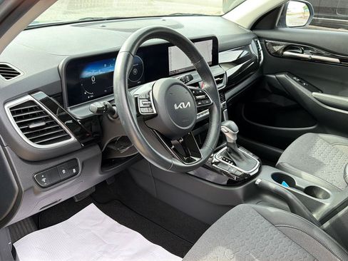 Used 2024 Kia Seltos S FWD image 13