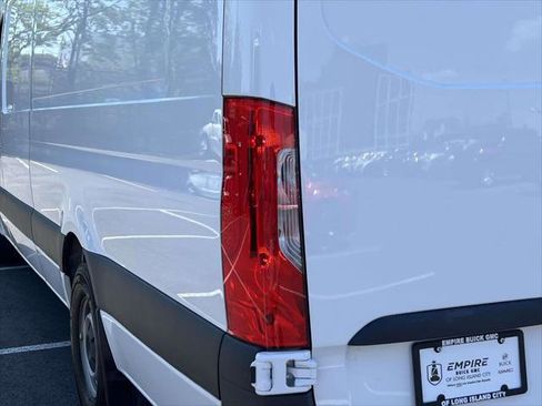 Used 2024 Mercedes-Benz Sprinter 2500 image 13