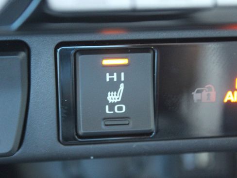 New 2025 Toyota RAV4 XLE image 27