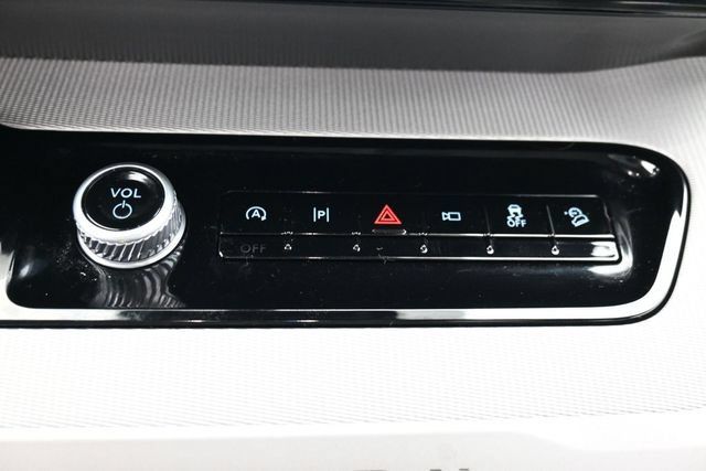 Certified 2025 Ford Expedition Active AWD/4WD image 24