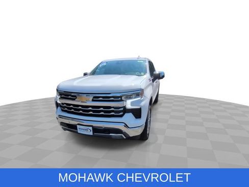 Used 2025 Chevrolet Silverado 1500 LTZ w/ LTZ Premium Package AWD/4WD image 3