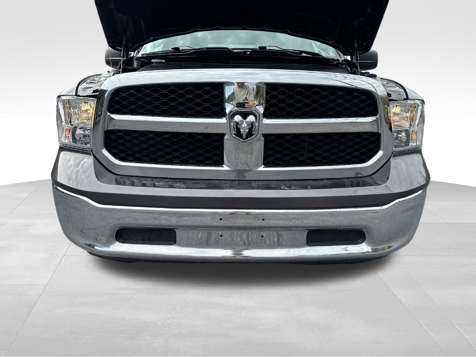 Used 2024 RAM 1500 Classic SLT AWD/4WD image 20