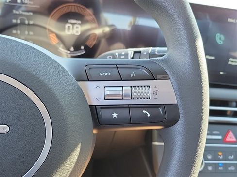 New 2026 Hyundai Tucson SE image 6