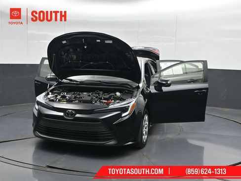 Used 2026 Toyota Corolla LE FWD image 57