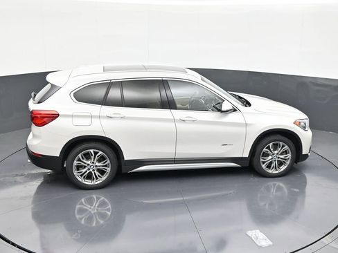 Used 2017 BMW X1 xDrive28i image 17