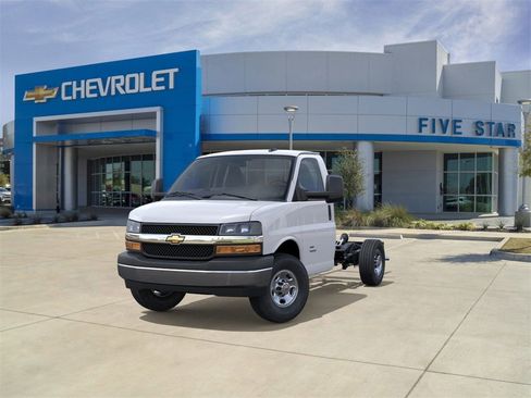 New 2025 Chevrolet Express 3500 w/ Power Convenience Package image 8