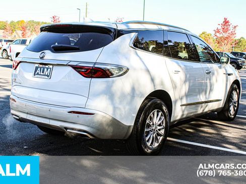 Used 2024 Buick Enclave Premium image 6