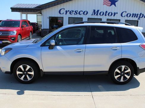 Used 2017 Subaru Forester 2.5i Premium image 8