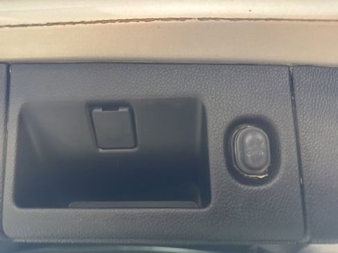 Used 2018 GMC Yukon SLT w/ Open Road Package image 25