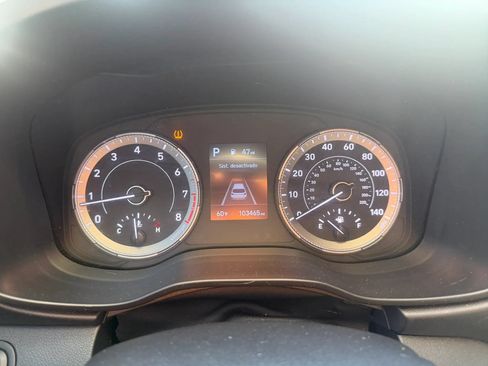 Used 2022 Hyundai Venue SEL w/ Cargo Package FWD image 10