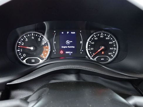 Used 2020 Jeep Renegade Latitude w/ Cold Weather Group AWD/4WD image 31