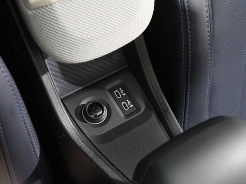 Certified 2025 MINI Cooper S image 16