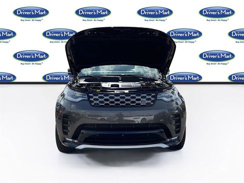 Used 2024 Land Rover Discovery Metropolitan Edition AWD/4WD image 11