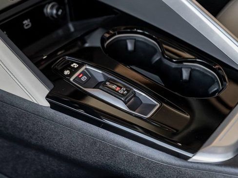 Used 2025 Audi Q5 Premium w/ 19" Wheel Package image 20