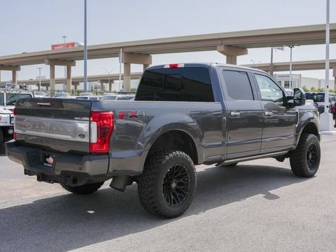 Used 2018 Ford F250 Platinum w/ Platinum Ultimate Package AWD/4WD image 6