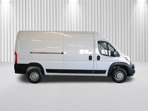 Used 2025 RAM ProMaster 2500 w/ Convenience Group FWD image 2