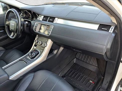 Used 2017 Land Rover Range Rover Evoque SE image 23