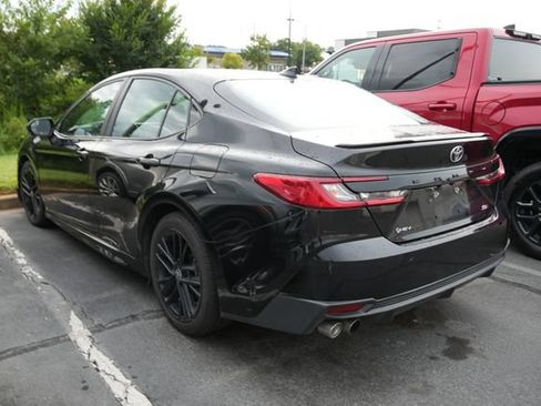 Used 2025 Toyota Camry SE FWD image 7
