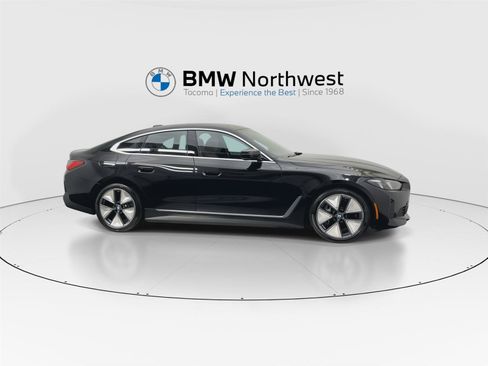 Used 2025 BMW i4 xDrive40i w/ Parking Assistance Package image 5