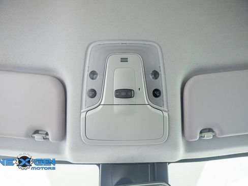 Used 2017 Toyota Prius Prime Premium w/ Carpet Mat Package FWD image 26