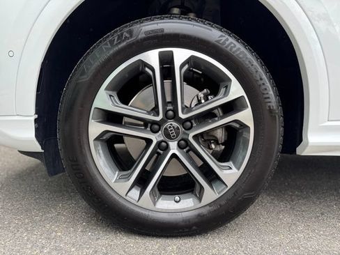 Certified 2025 Audi Q5 Premium w/ Convenience Package AWD/4WD image 8