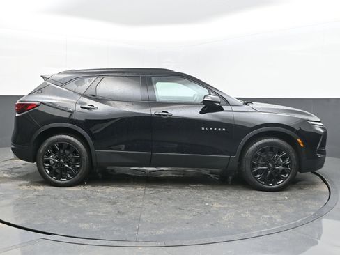 New 2026 Chevrolet Blazer LT w/ Sound & Technology Package FWD image 10