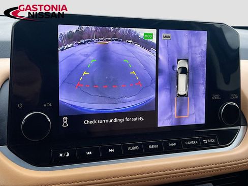 Used 2023 Nissan Rogue Platinum w/ Platinum Premium Package image 18