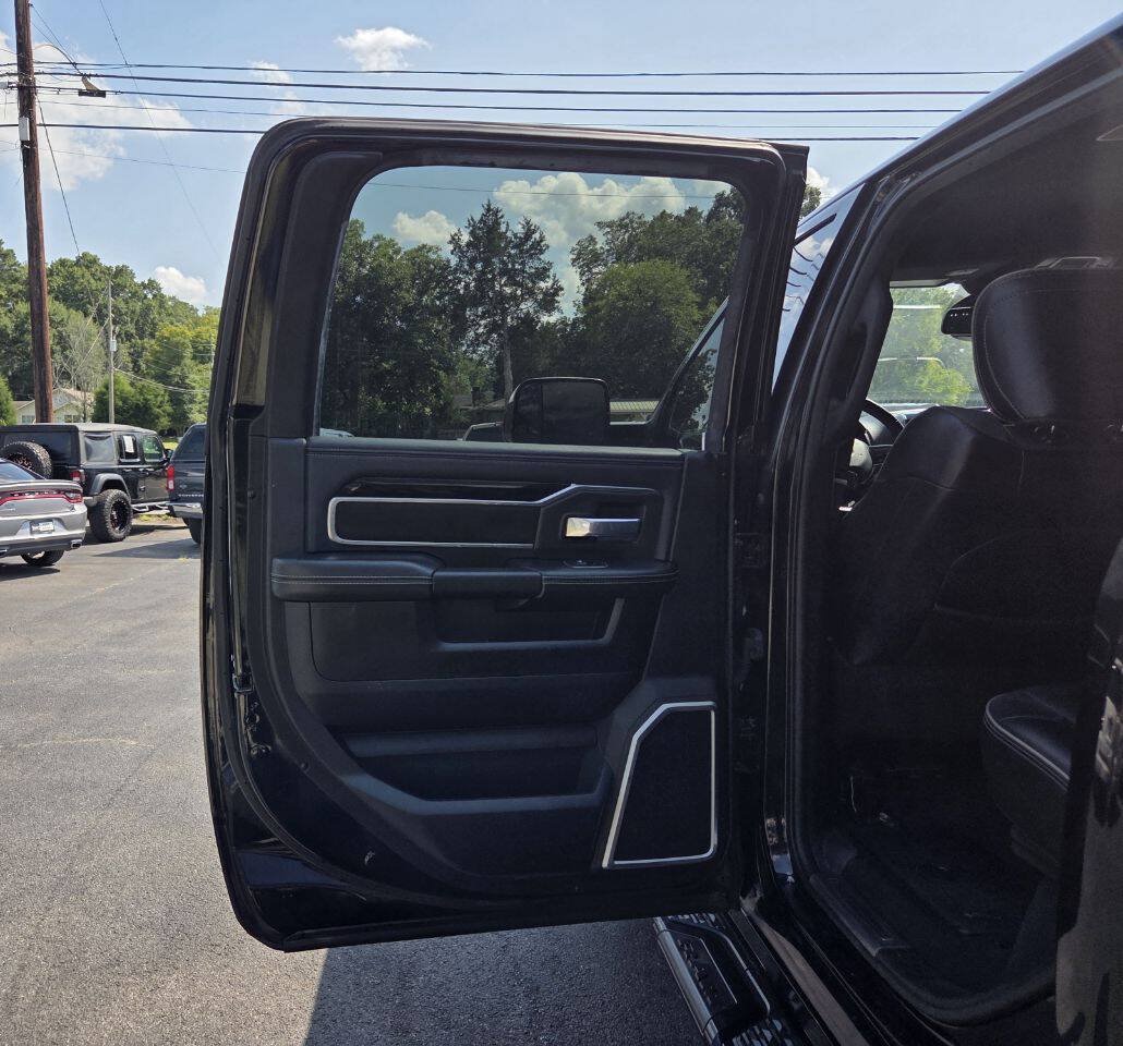 Used 2019 RAM 2500 Laramie w/ Night Edition AWD/4WD image 15