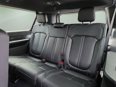 New 2026 Jeep Grand Wagoneer L Limited w/ 8-Passenger Seating Package AWD/4WD image 10