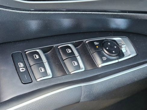 Used 2024 Kia Sorento S image 20