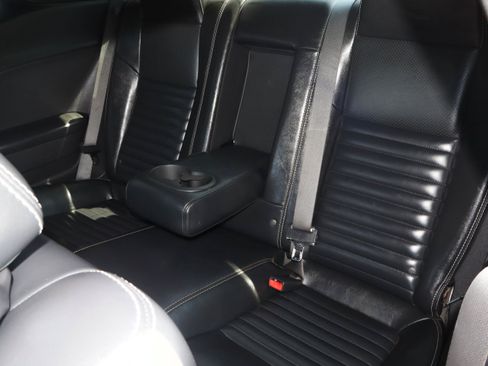 Used 2009 Dodge Challenger R/T RWD image 8