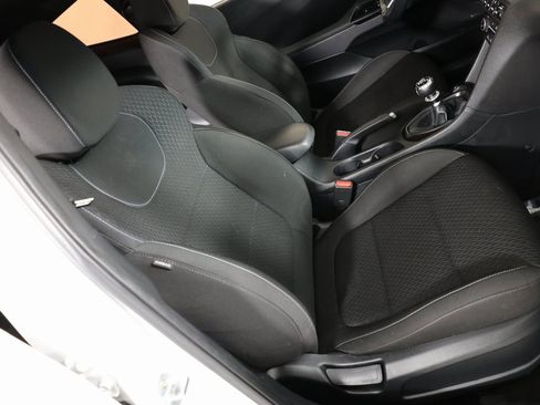 Used 2020 Hyundai Veloster N w/ Performance Package image 27