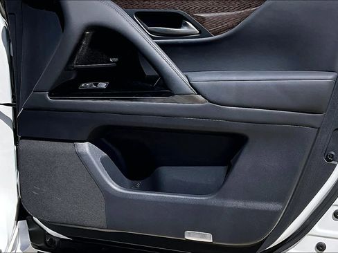 Used 2024 Lexus LX 600 4WD w/ Ultra Luxury Package image 23