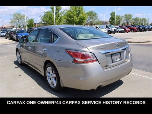 Used 2014 Nissan Altima 2.5 SV w/ Convenience Package FWD image 5
