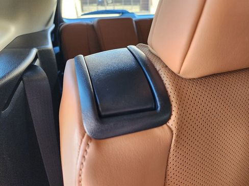 Used 2022 Lexus RX 350L w/ Premium Package image 92