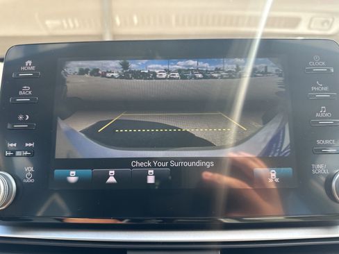 Used 2018 Honda Accord EX image 22