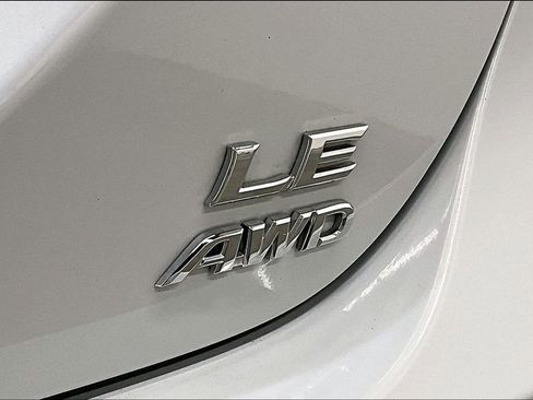 Used 2022 Toyota Camry LE image 24