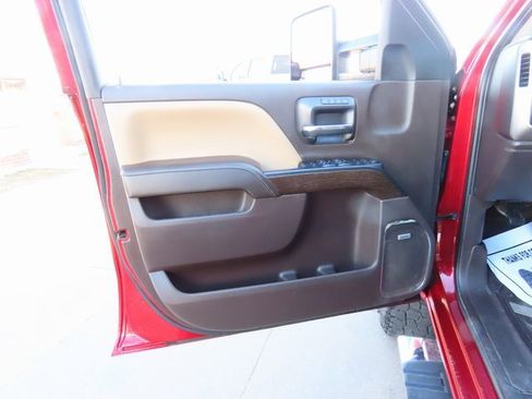 Used 2018 GMC Sierra 2500 Denali w/ Duramax Plus Package image 24