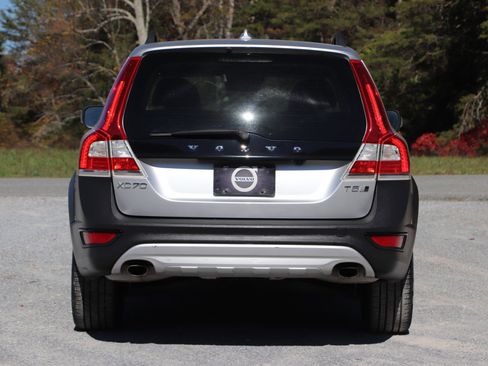 Used 2016 Volvo XC70 T5 Platinum w/ Climate Package image 4