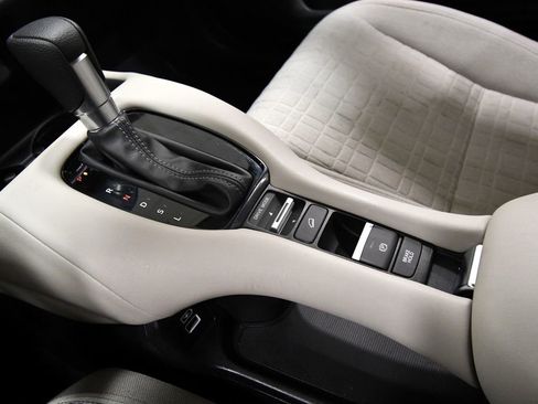 Certified 2023 Honda HR-V LX image 25