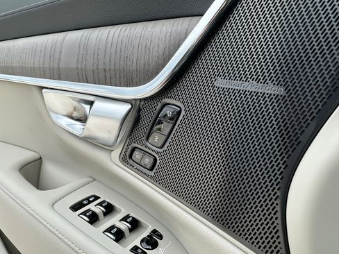 Certified 2024 Volvo S90 T8 Ultimate image 17