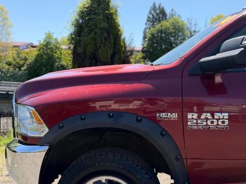 Used 2014 RAM 2500 Tradesman w/ Chrome Appearance Group AWD/4WD image 6