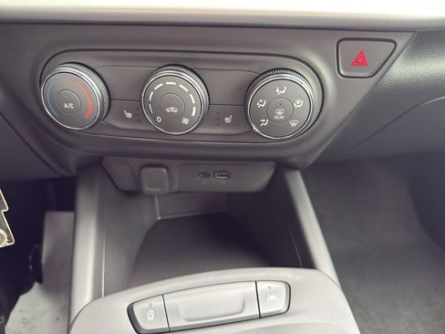 New 2026 Chevrolet Trax RS image 14