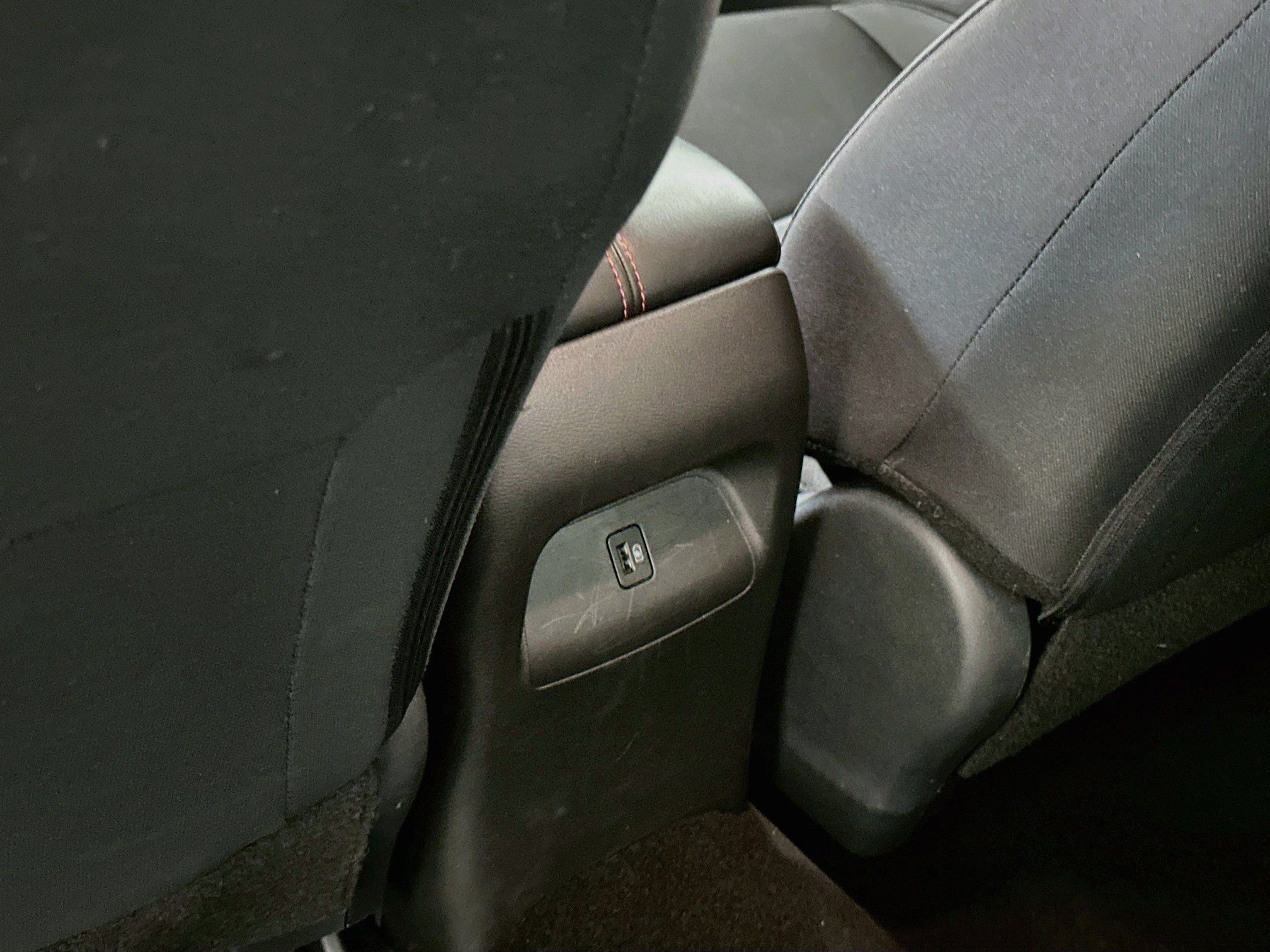 Used 2025 Nissan Sentra SR FWD image 27