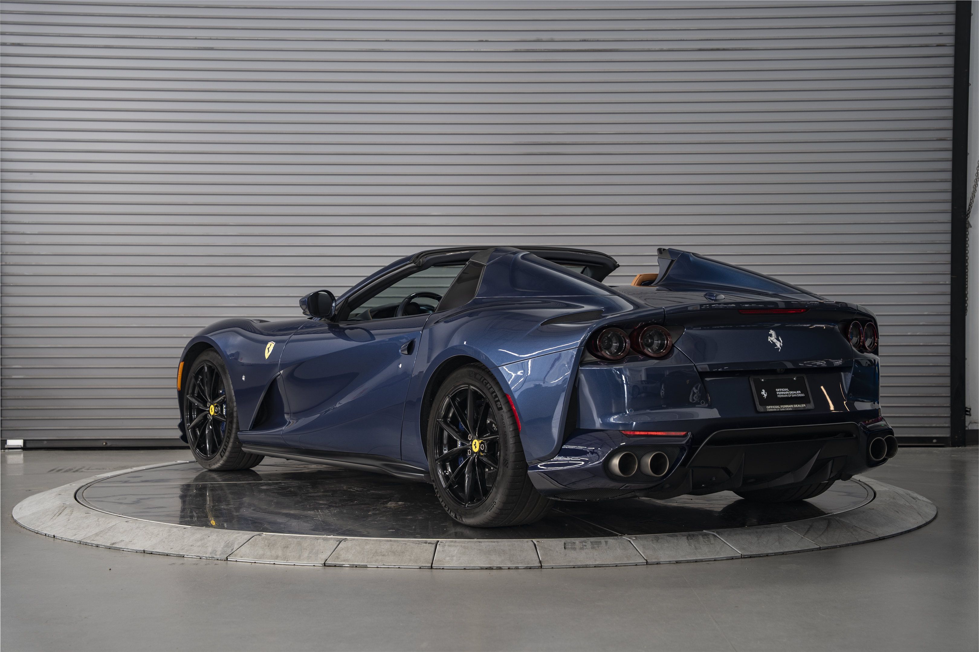 Used 2021 Ferrari 812 GTS RWD image 3