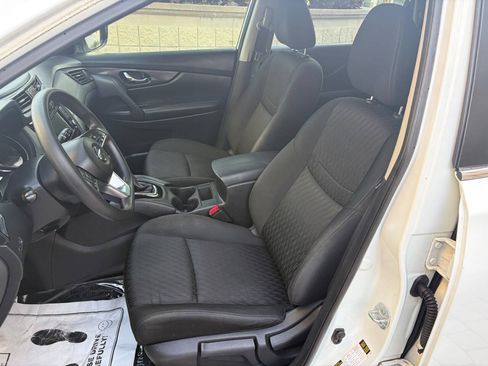 Used 2018 Nissan Rogue S FWD image 9